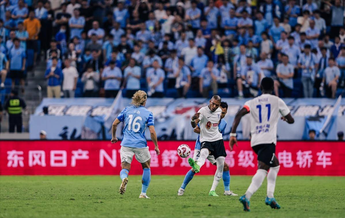 关于深圳球队迎来大连队挑战，千里迢迢壮志凌云的信息